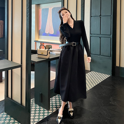 2025年新款法式气质长袖连衣裙女秋冬高级感小个子内搭打底长裙