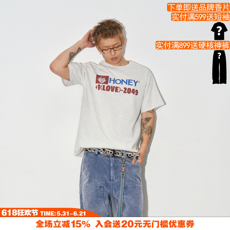 NOVACAM 美式街头vintage趣味印花爱的专线号码短袖国潮字母T恤