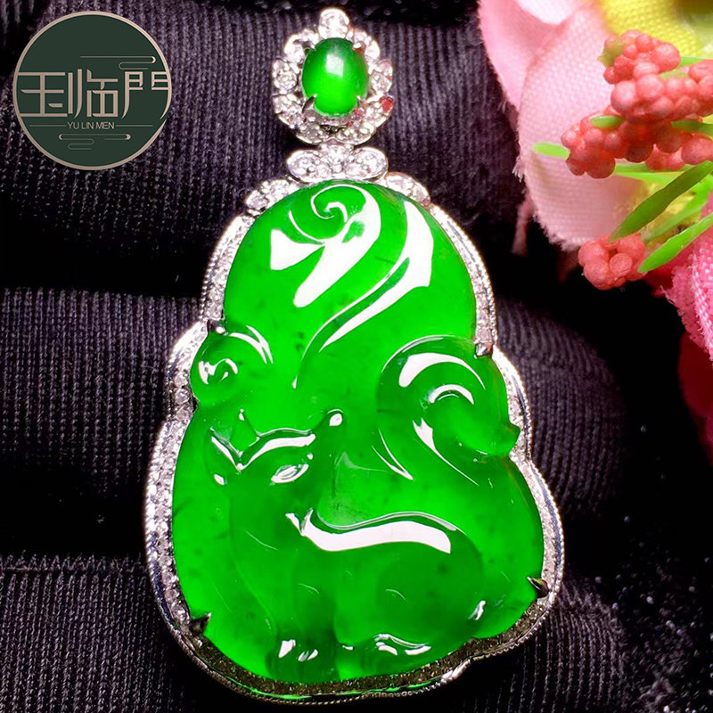 玉临门冰种阳绿翡翠九尾狐吊坠女灵气优雅莹丽大方 18k金镶嵌钻石