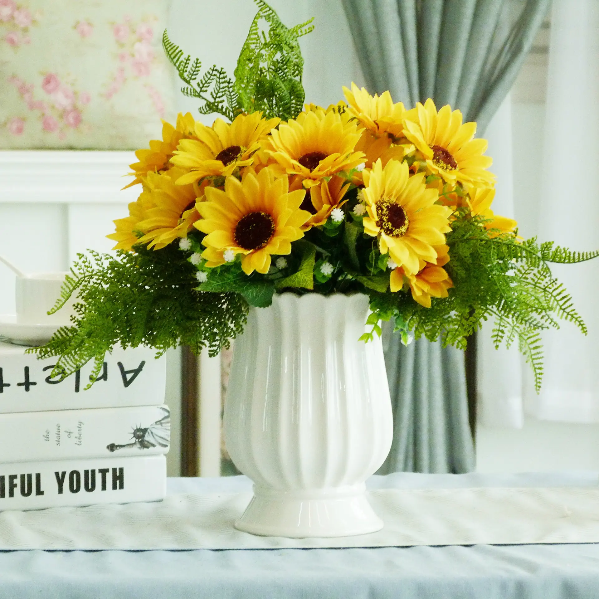 欧式复古白蓝色条纹奖杯陶瓷花瓶