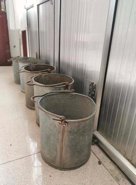老式铁皮水桶7080年代民俗老物件复古装饰摆件怀旧农具农村老东西
