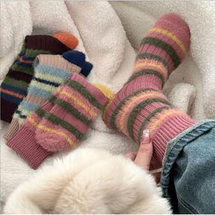 粗线条韩版拼色撞色仿貂ins毛茸茸袜子女甜美秋冬季保暖女中筒袜