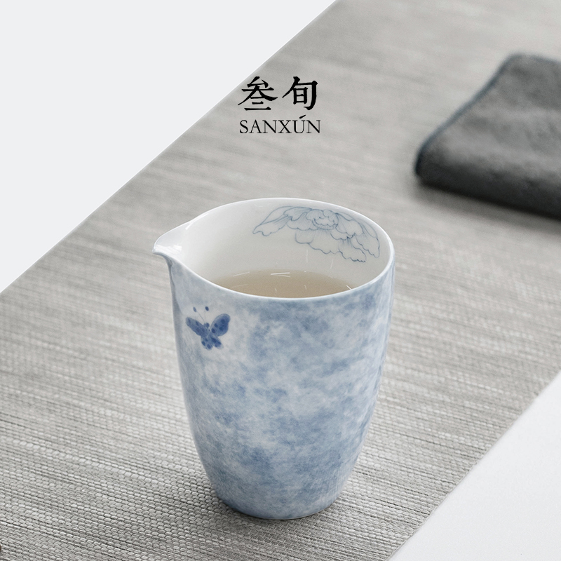叁旬手绘蝶恋花公道杯