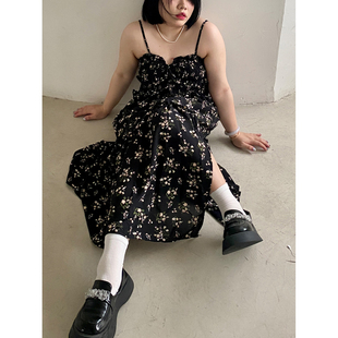 小胖噔 碎花吊带连衣裙 黑色防晒外套女夏季 胖mm度假显瘦微胖大码