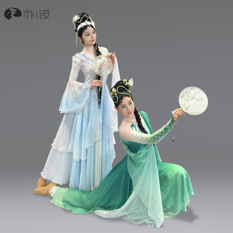 青蛇白蛇舞蹈古装汉服