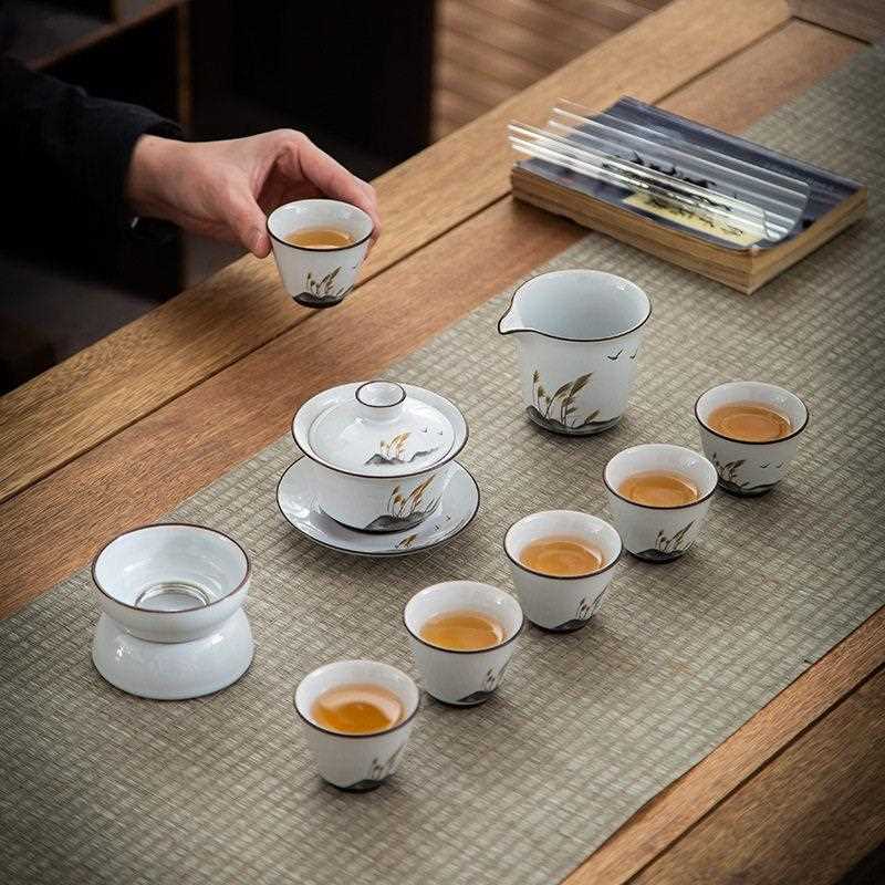 新款直销官窑十头功夫茶具套装节日商务礼品国潮陶瓷盖碗家用茶具