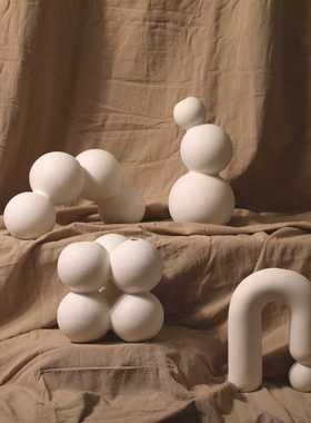 新款直销ins风陶瓷气球白色花瓶摆件 客厅侘寂干花艺术服装店桌面