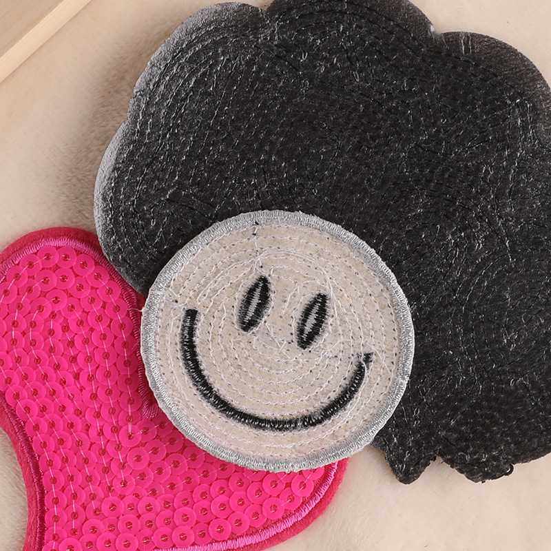 新款直销亮片刺绣布贴帽子配饰服装辅料爱心字母补丁贴电脑绣花标,居家布艺,布贴,淘宝优惠券,粉丝福利购,淘宝优惠卷