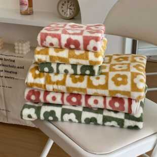 新款直销珊瑚绒毛巾浴巾复古格花朵印花浴袍成人女吸水加厚速干洗