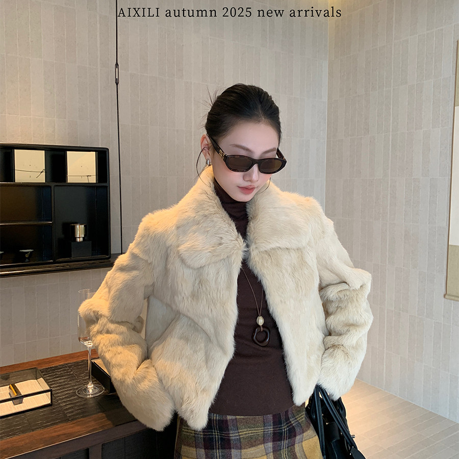 AIXILI爱西里-兔毛皮草外套轻奢时髦感毛毛保暖短外套（含100兔毛