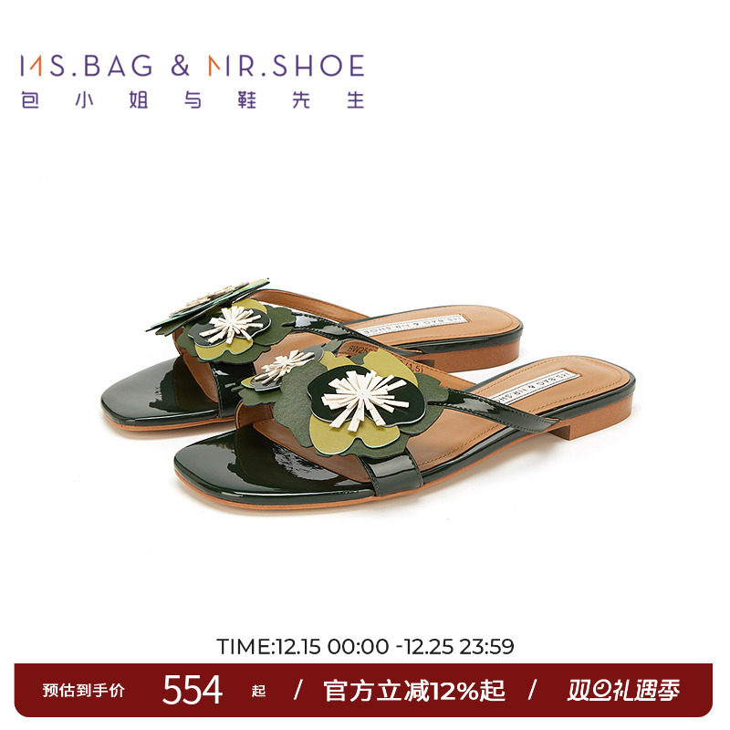 羊皮柔软亲肤，纹理细腻，光泽柔和