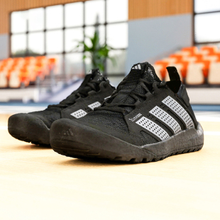 【自营】adidas阿迪达斯时尚溯溪涉水鞋男女户外徒步鞋 HQ9170