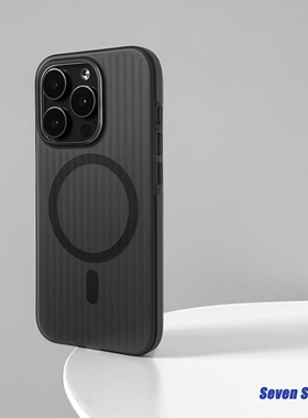 高级感黑色磨砂肤感条纹磁吸手机壳适用苹果16男款iPhone15promax防滑Magsafe保护壳新款14简约全包13硬壳12