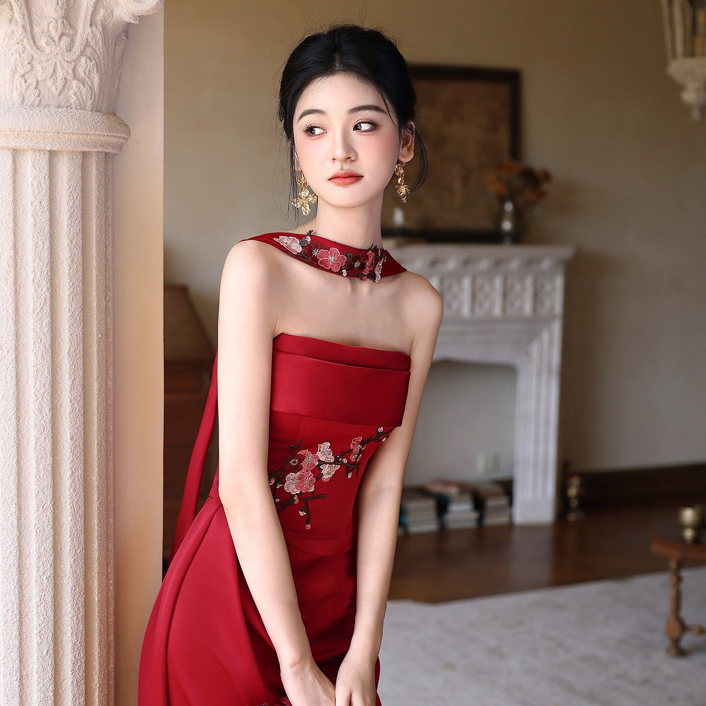 绝美抹胸订婚晚礼服2026新款新中式红色敬酒服小个子新娘结婚晨袍图片