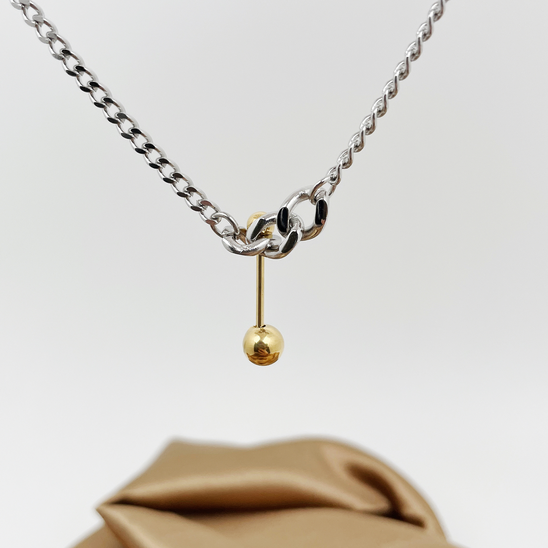 钛钢链条拼接金珠吊坠个性项链