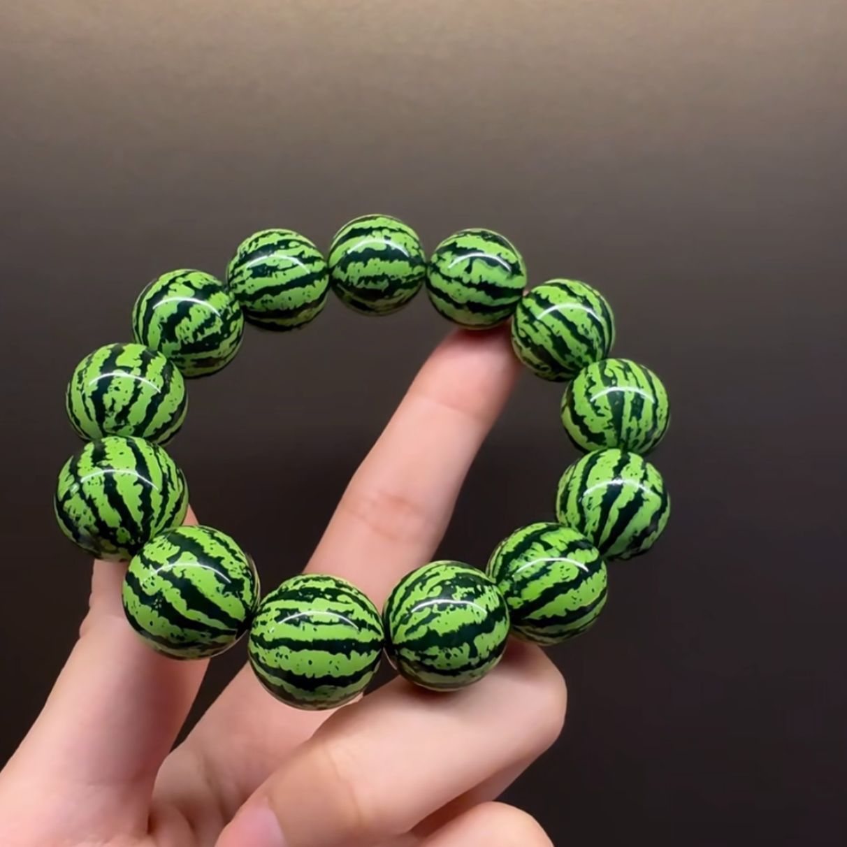 新款小众设计西瓜手串夏日复古清新简约男女同款串珠手链水果饰品