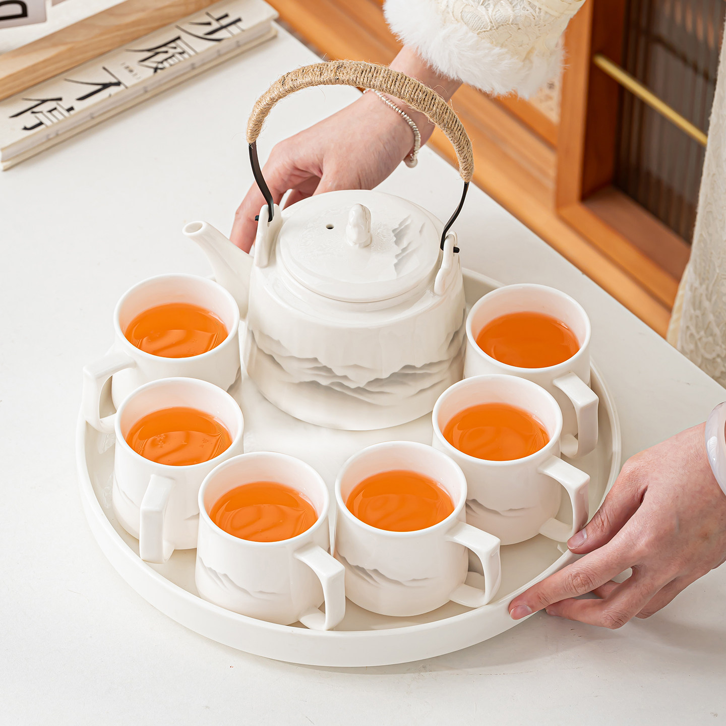 新款白瓷提梁壶功夫茶具套装陶瓷家用简约水墨防烫把耳杯茶壶整套