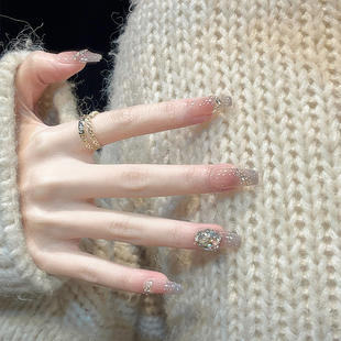 纯手工穿戴美甲高级感中长款2026年新款爆款闪钻富家千金星链恒心