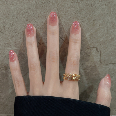 甜甜的冰透桃粉色猫眼穿戴款美甲