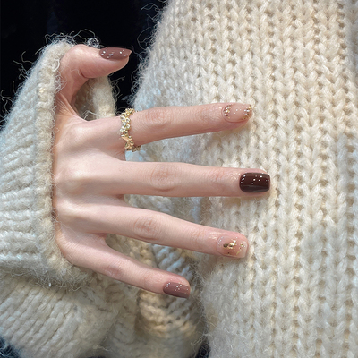 氛围感咖色美拉德显白穿戴甲