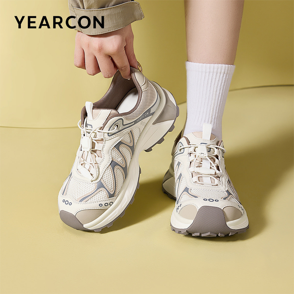 意尔康女鞋2025新款春季户外登山鞋女舒适软底休闲鞋子百搭运动鞋