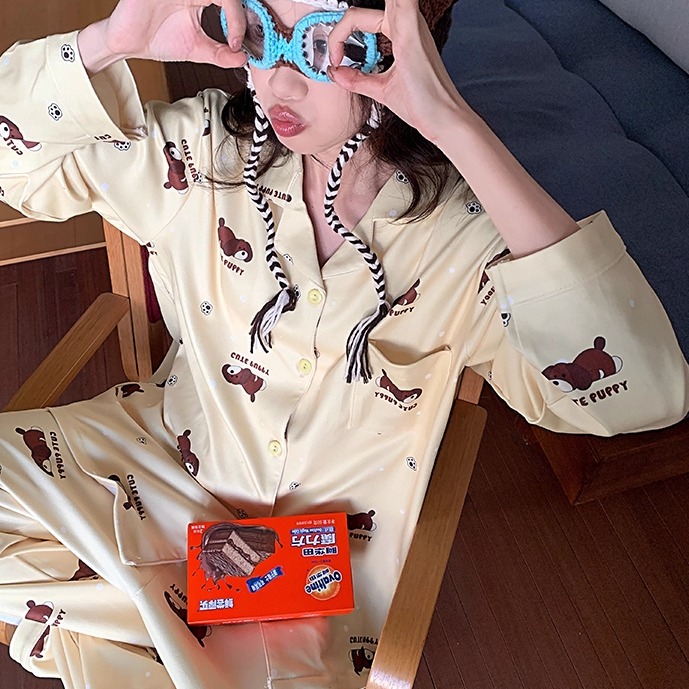 甜美可爱小狗德绒睡衣女可外穿