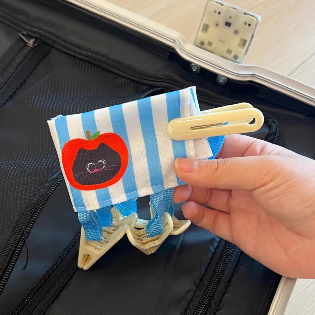 ANNA便携式布艺折叠衣架旅游出差旅行晾衣神器晒衣夹内衣袜子挂架