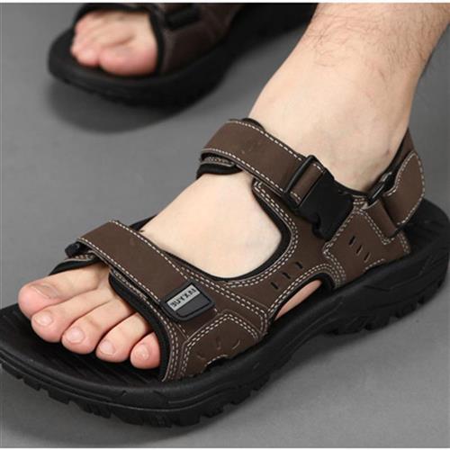 。 Summer 2020 new mens slippers mens sandals big kids plus fat slippers breathable non slip beach shoes