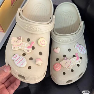 原创hellokitty洞洞鞋配饰crocs可爱碎花小猫鞋花适配卡骆驰鞋扣