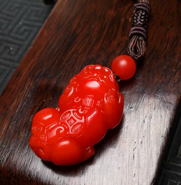 天然云南保山南红玛瑙貔貅吊坠项链毛衣链原矿满色满肉男女款