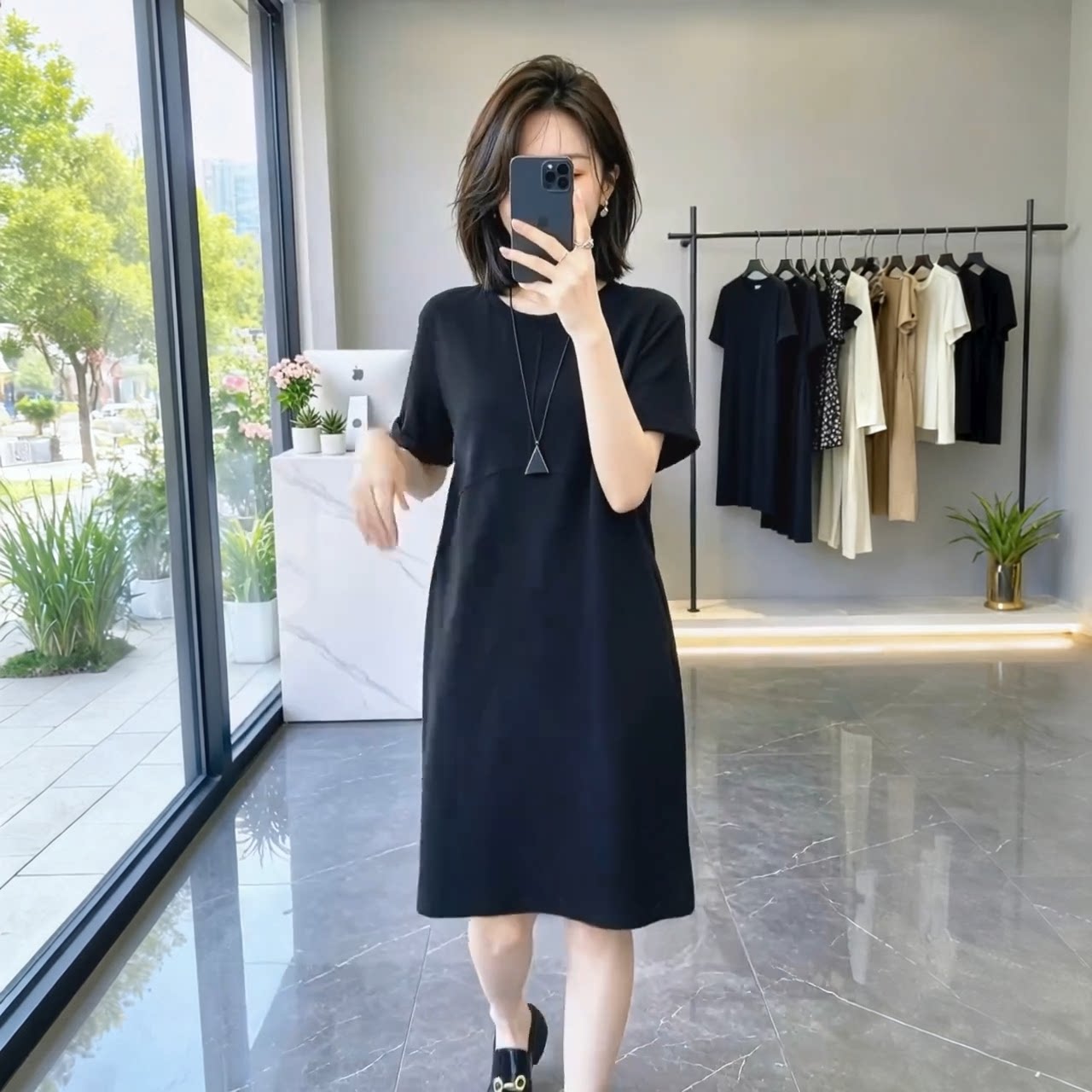 大码连衣裙女短袖宽松显