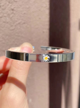 GD权志龙小雏菊印花开口手镯白铜镀银女生手环简约时尚手链配饰品