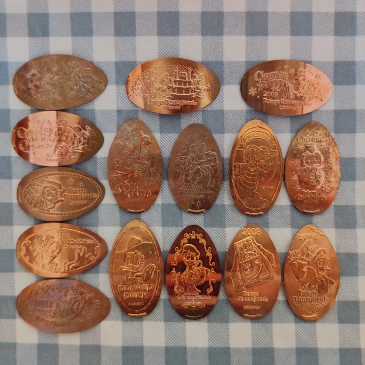 19日本东迪乐园 2004-2012年唐老鸭黛西 圣诞节牛仔探险家 纪念币