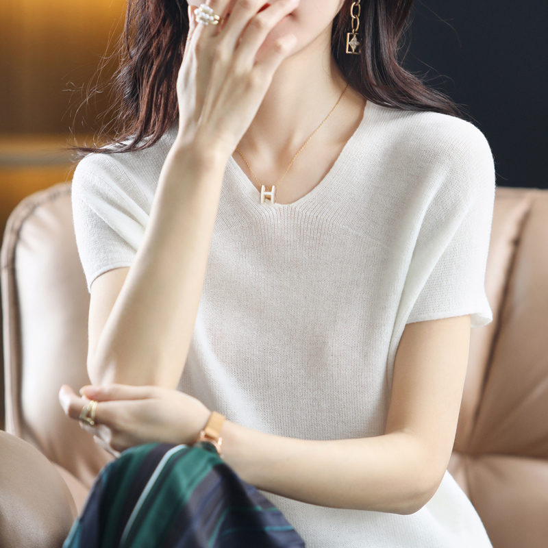 白色短袖T恤女20l24夏季新款显瘦百搭宽松气质V领内搭薄款针织上