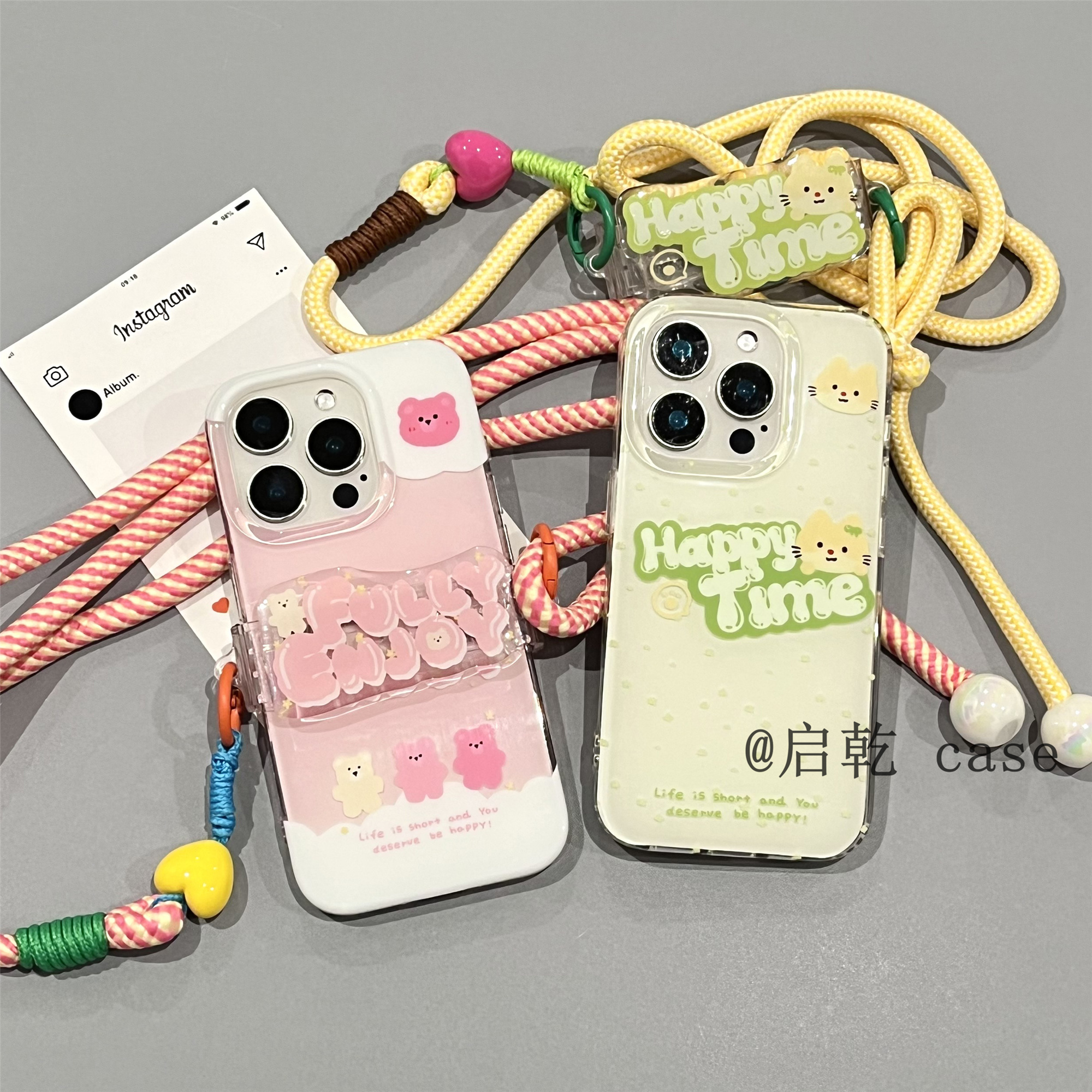 启乾 可背斜挎背包式iPhone16/15手机壳适用苹果14/13promax双层硬壳少女心可爱小熊狗狗背夹链条挂绳新款女