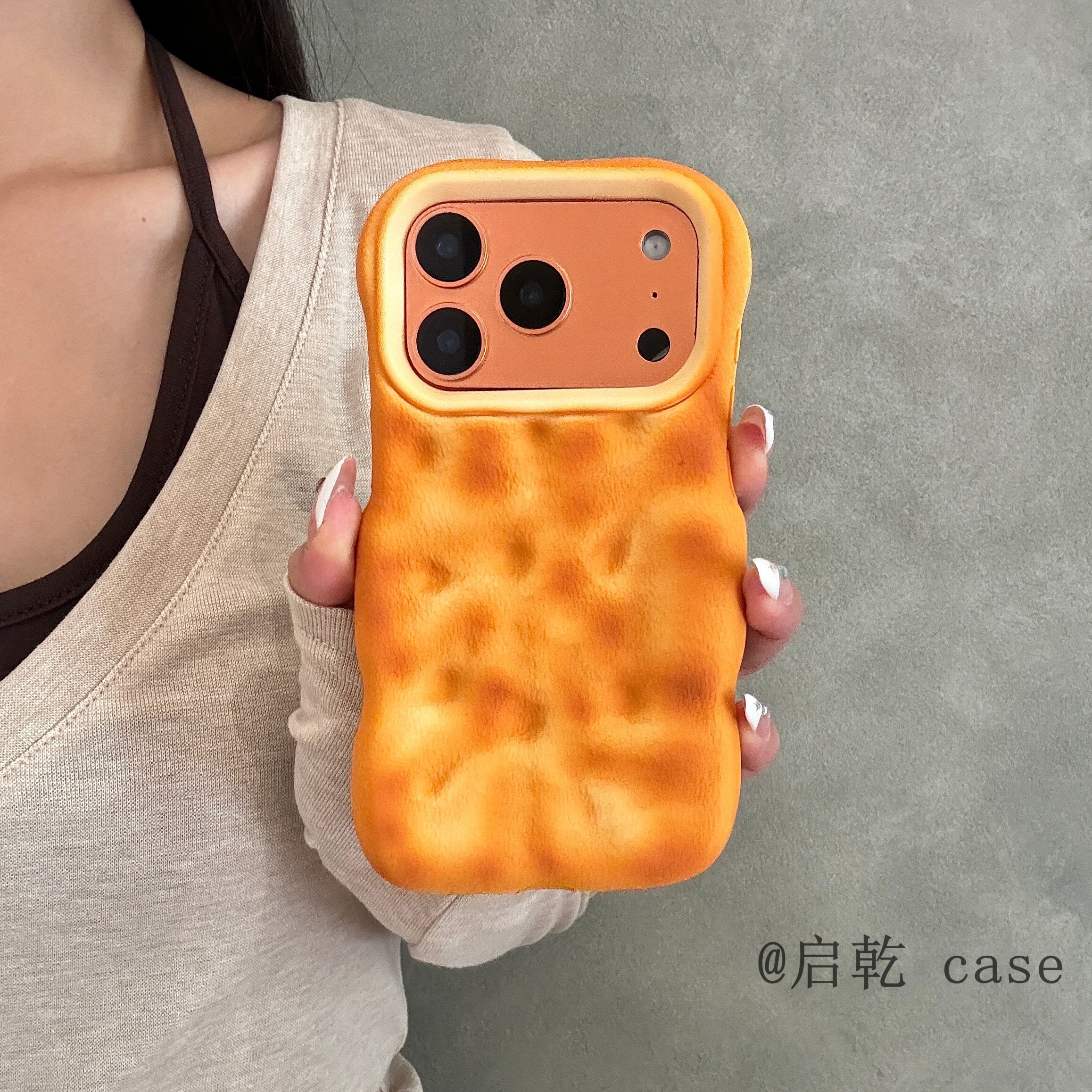 启乾 立体仿真烤焦苏打饼干iPhone17/16手机壳适用苹果15/14promax软壳趣味个性创意少女心小众新款ins风搞怪