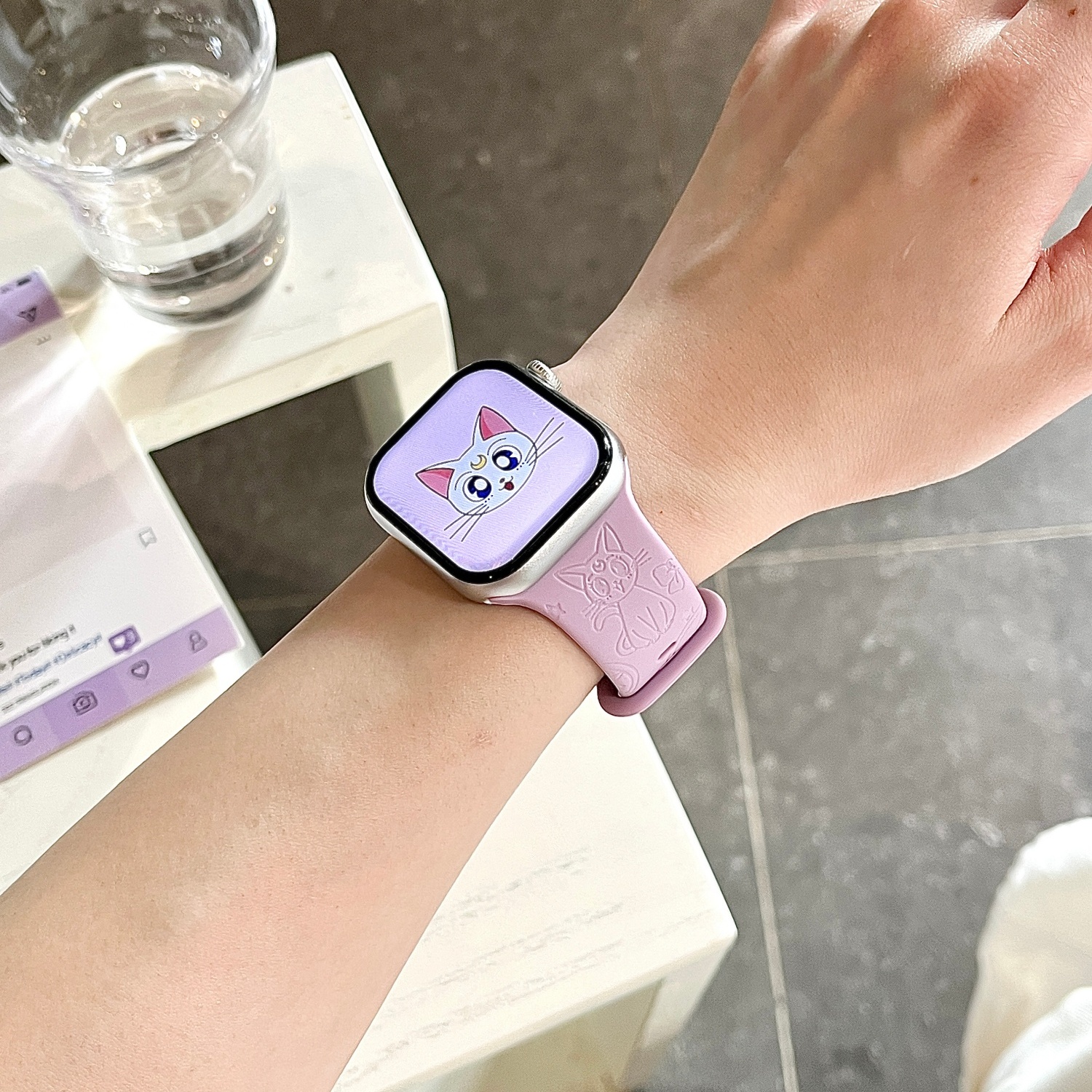 适用苹果手表表带硅胶