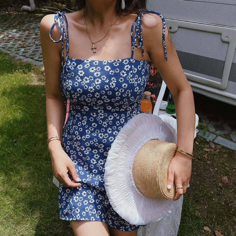 chenopod2022春夏法式复古方领系带蓝色碎花吊带裙度假裙连衣裙