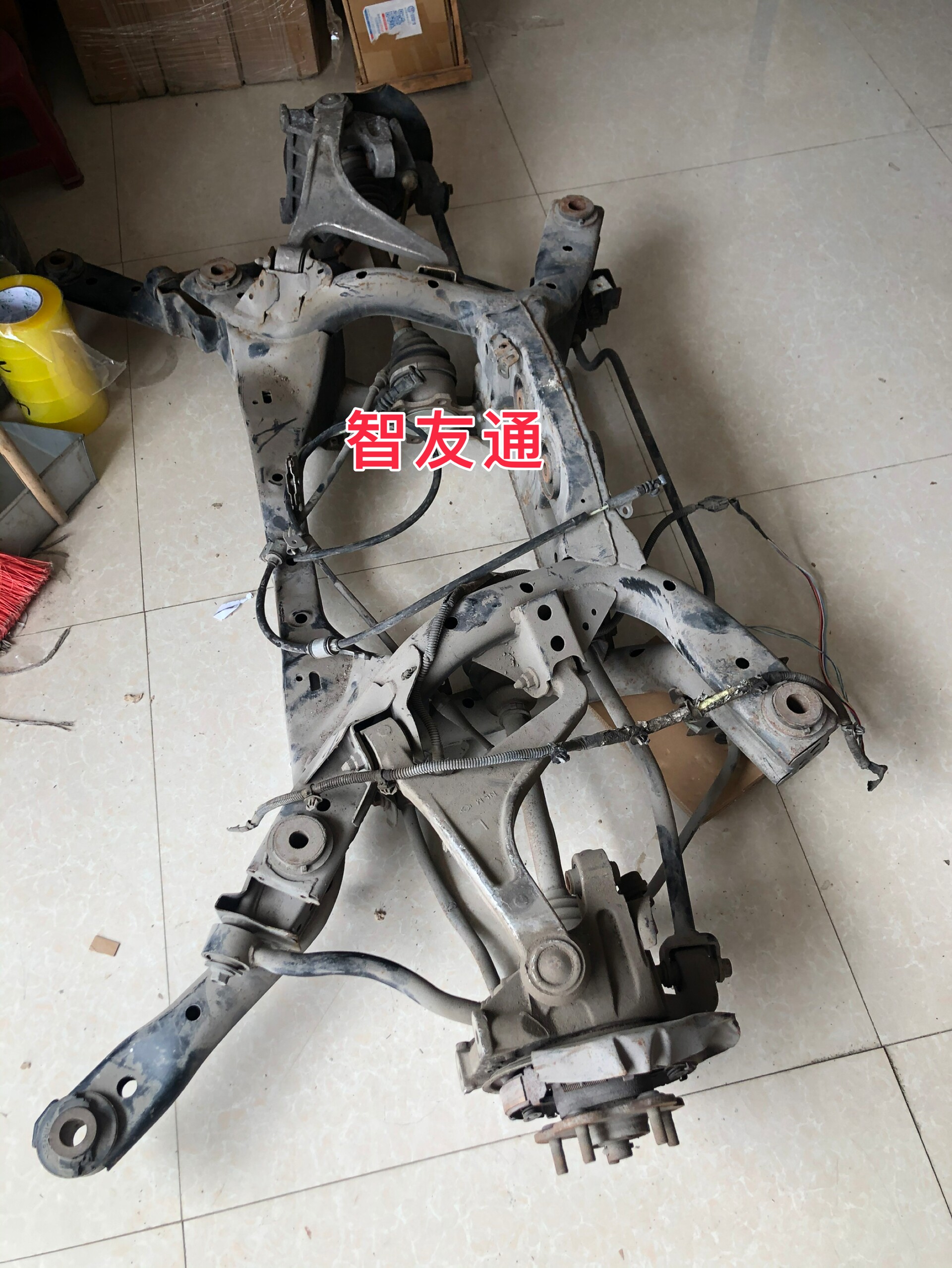 适用GTR R35后桥后驱变速箱托架波箱支架驱动桥支臂拉杆轴承羊角
