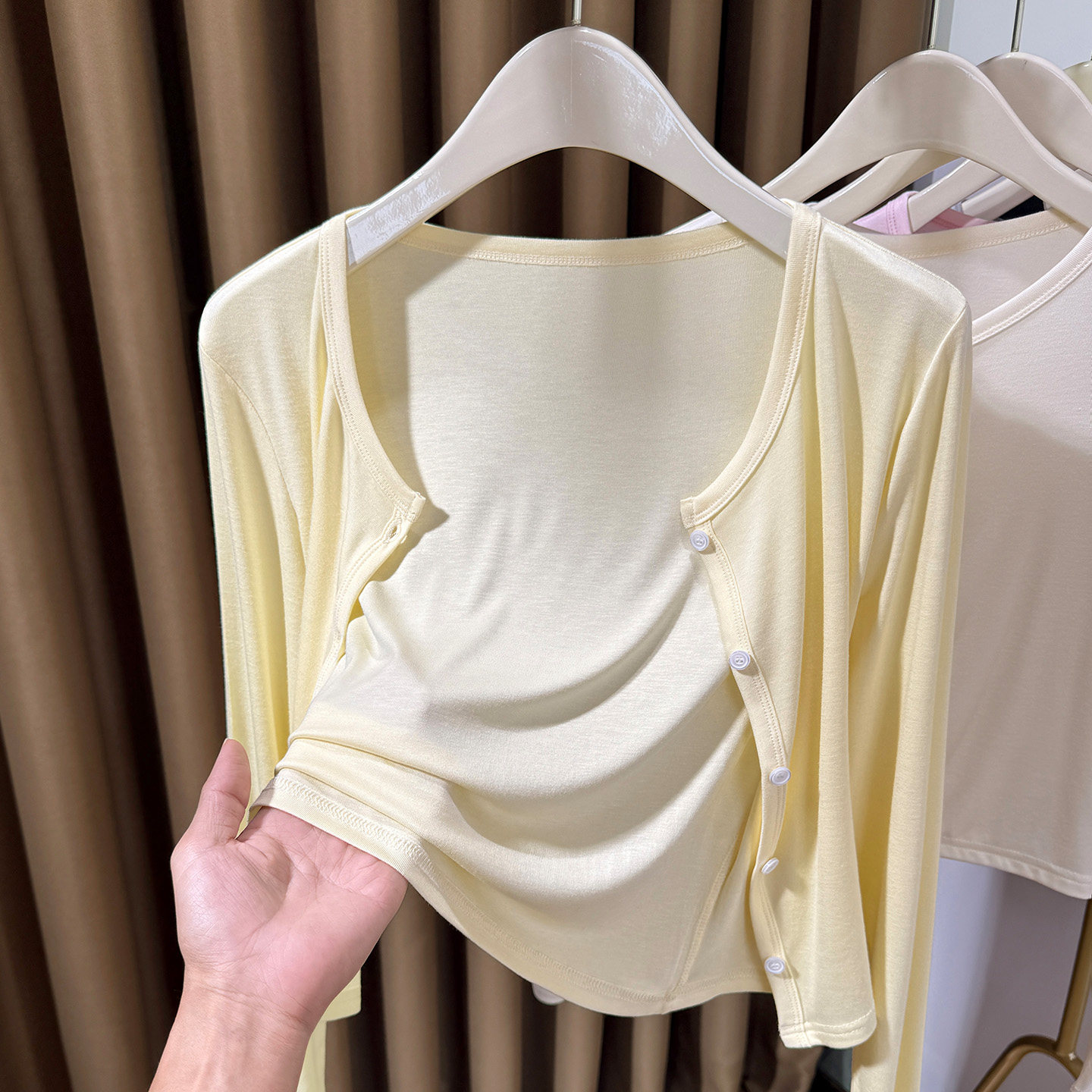 糖果黄色凉感防晒开衫女夏薄款吊带裙外搭冰丝针织罩衫面膜皮肤衣