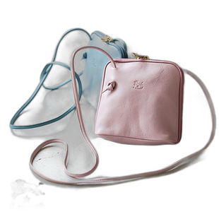 日本直邮54212-3-02711 IL BISONTE 斜挎包/手拿包 oMA