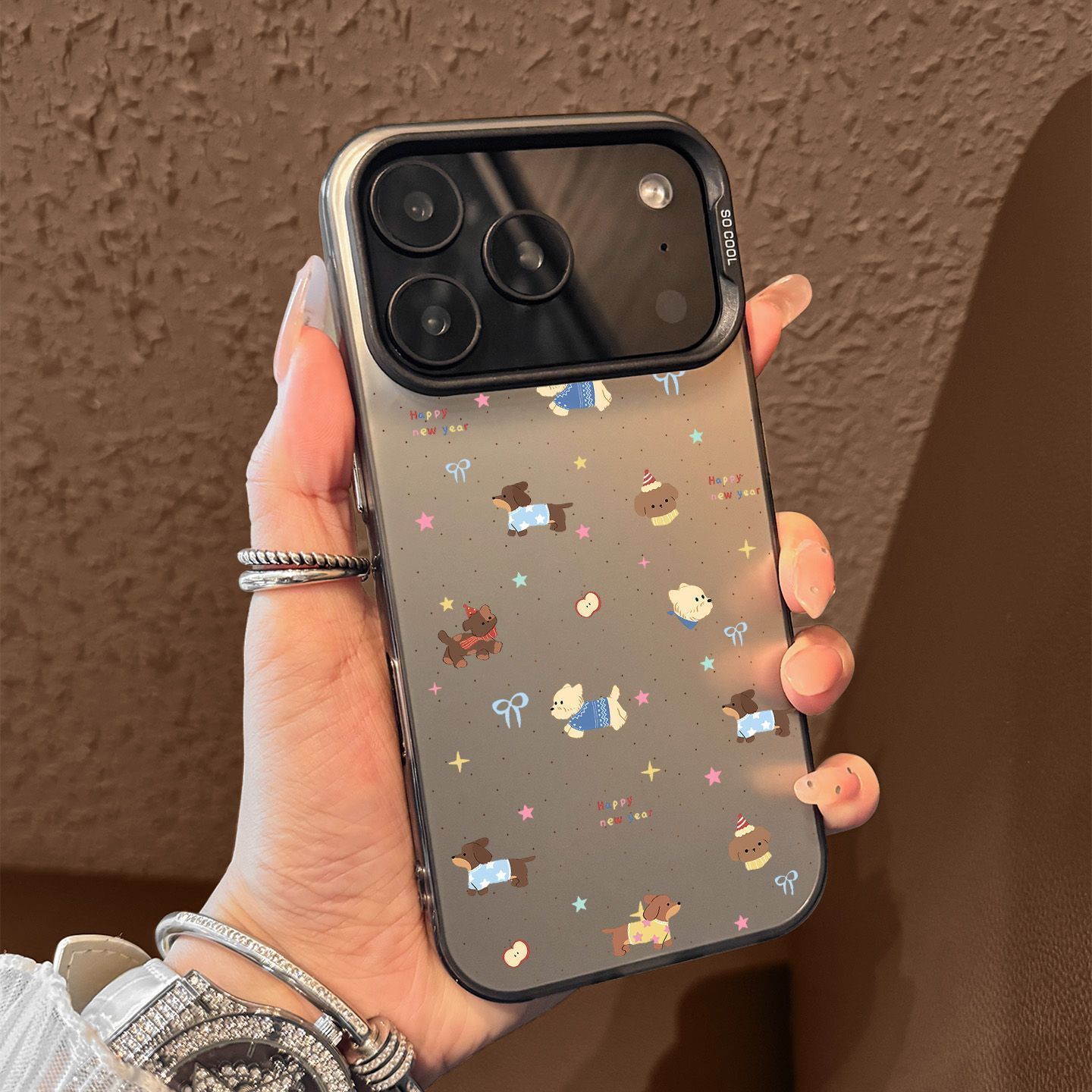 小狗波点适用苹果17手机壳iPhone16/15PROMAX彩银壳华为PURA80可爱NOVA15情侣MATE60PRO防摔VIVO小米OPPO红米