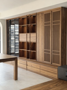 技间缅甸柚木卡座满墙书柜原木定制黑线瓦城地区野生林柚木客厅柜