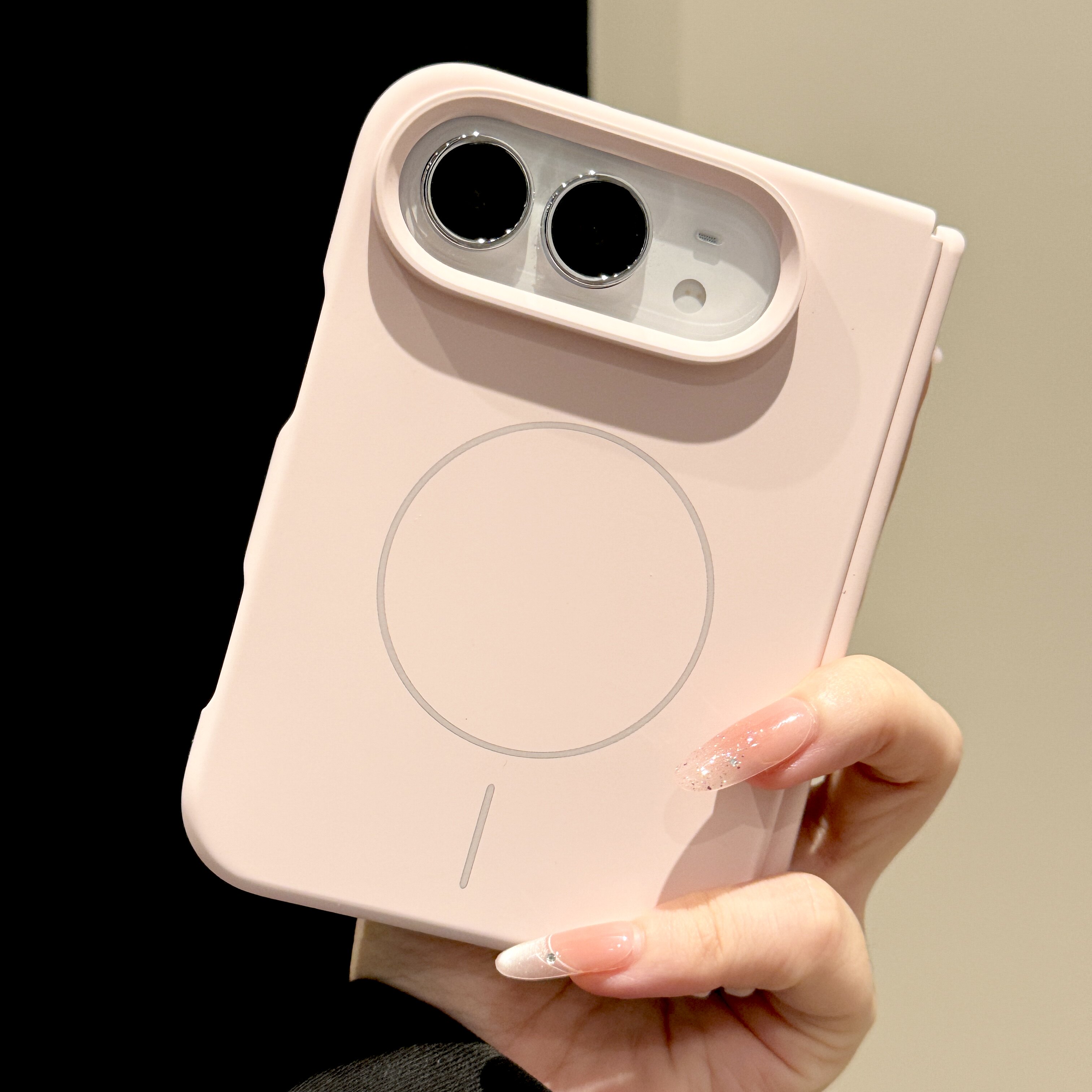 韩道适用苹果iPhoneDuo折叠屏手机壳新款淡粉色肤感液态硅胶细圈磁吸充电中轴全包简约ins风四角防摔保护套