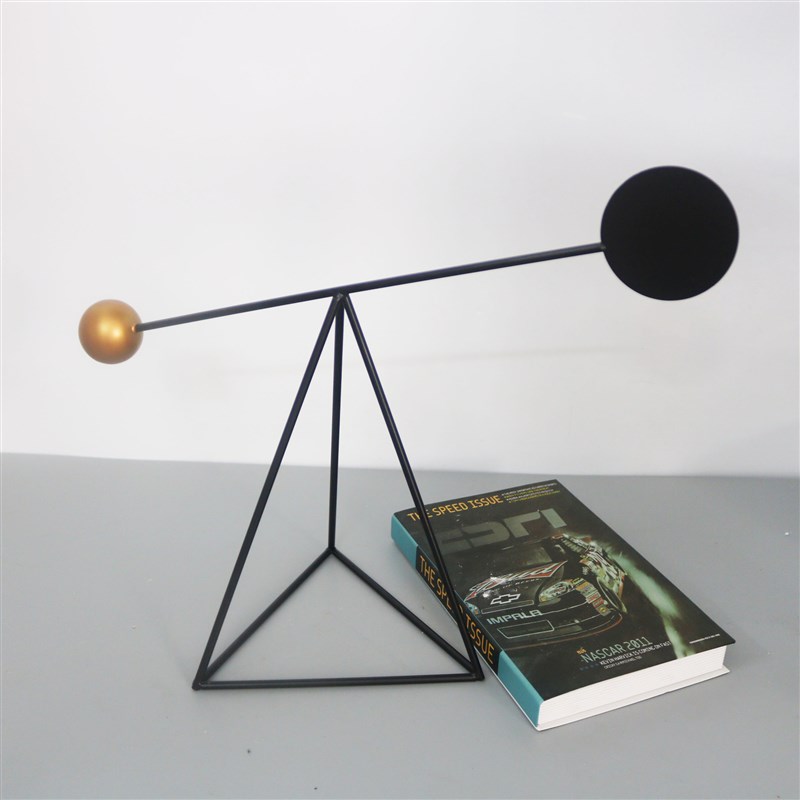 意式现代简约黑色几何铁艺摆件创意轻奢样板房客厅极简软装饰品