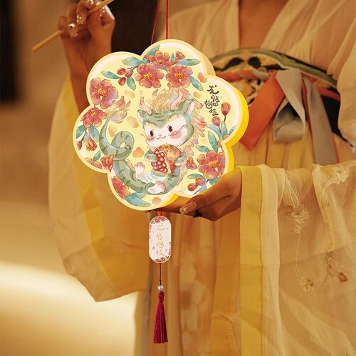 2024新年春节新款国潮卡通儿童生肖手工dMiy材料包手提发光花灯