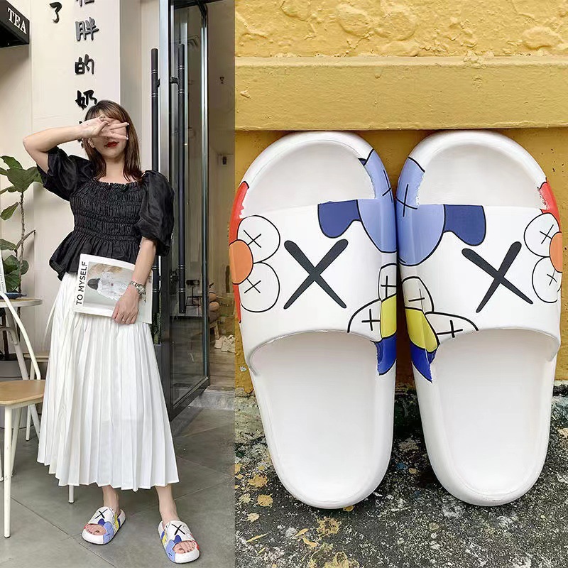 卡卡通可爱家用防滑浴室情侣家居厚底凉拖夏通小熊踩屎感拖鞋夏女