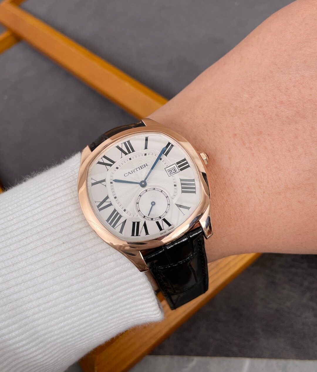 8新卡地亚drive de cartier系列18k玫瑰金自动机械男表wgnm0003