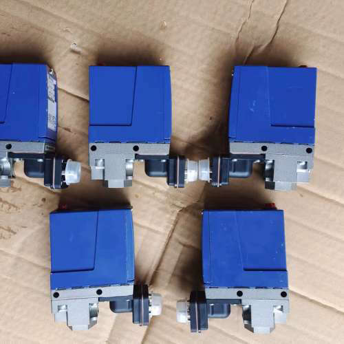 XMLA010A2C11 LISTED170M压力开关议价
