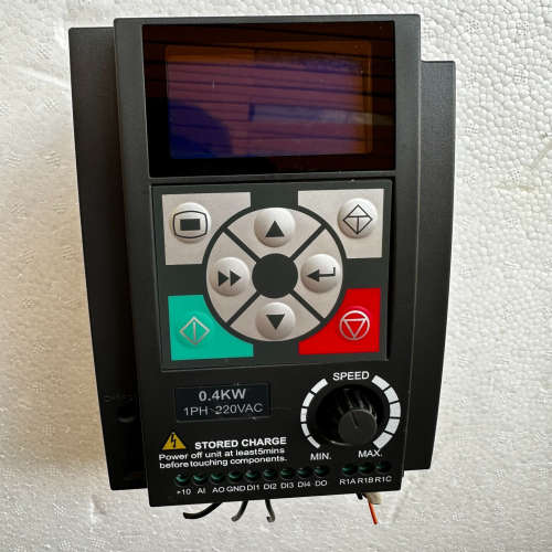 海浦蒙特变频器0.4KW HD09-2S0P4G 实图议价